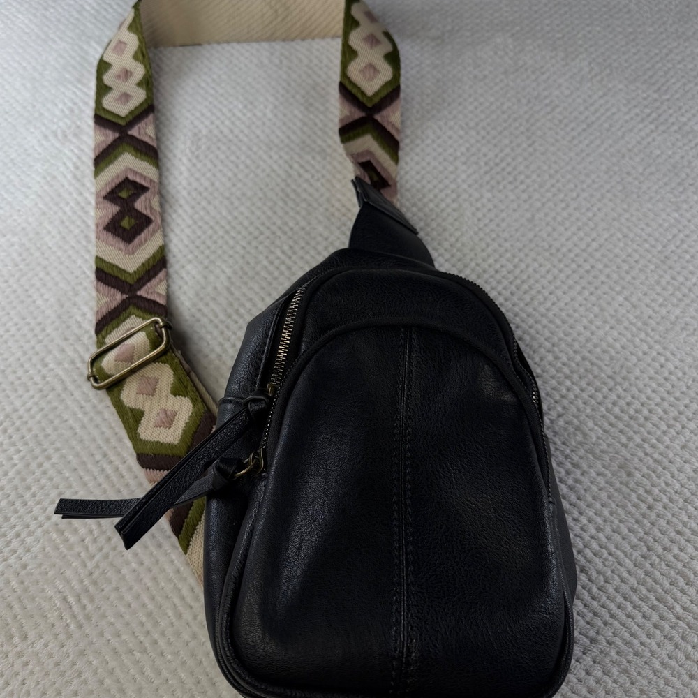 Sonoma Goods for Life Black Sling Bag Crossbody with Geometric Guitar Strap